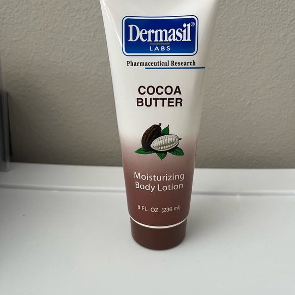 Dermasil Cocoa Butter Moisturizing Body Lotion - New without tag. - Picture 4 of 7